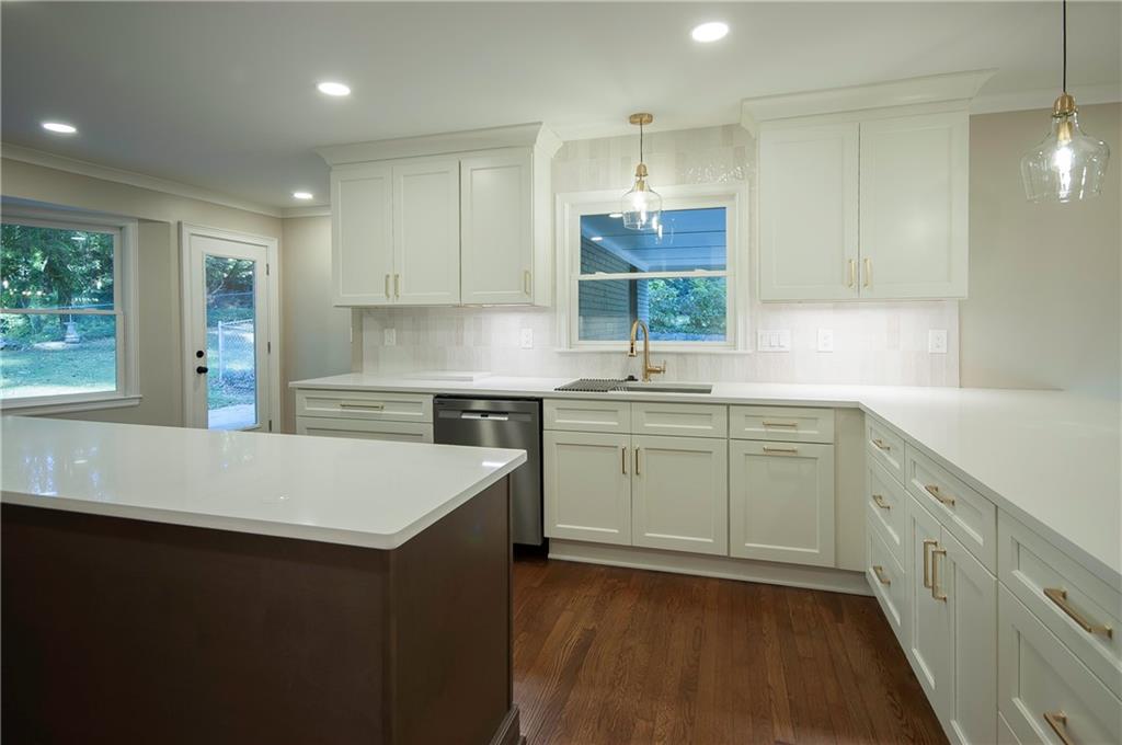 3680 Midvale Road Property Photo 8