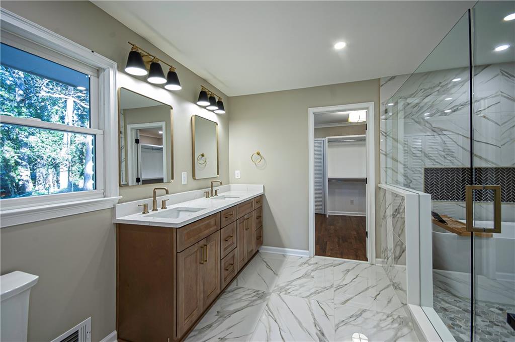 3680 Midvale Road Property Photo 17