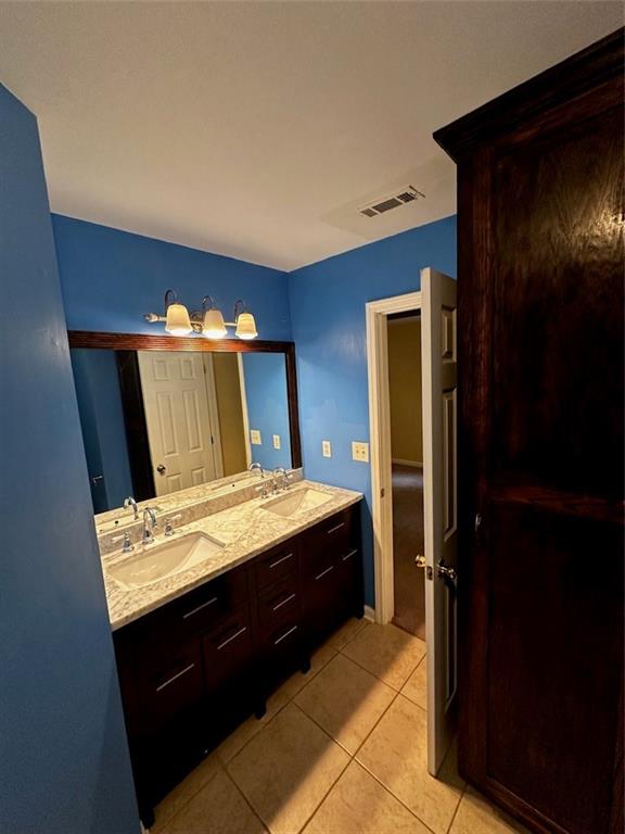 2132 Millgate Lane Property Photo 15