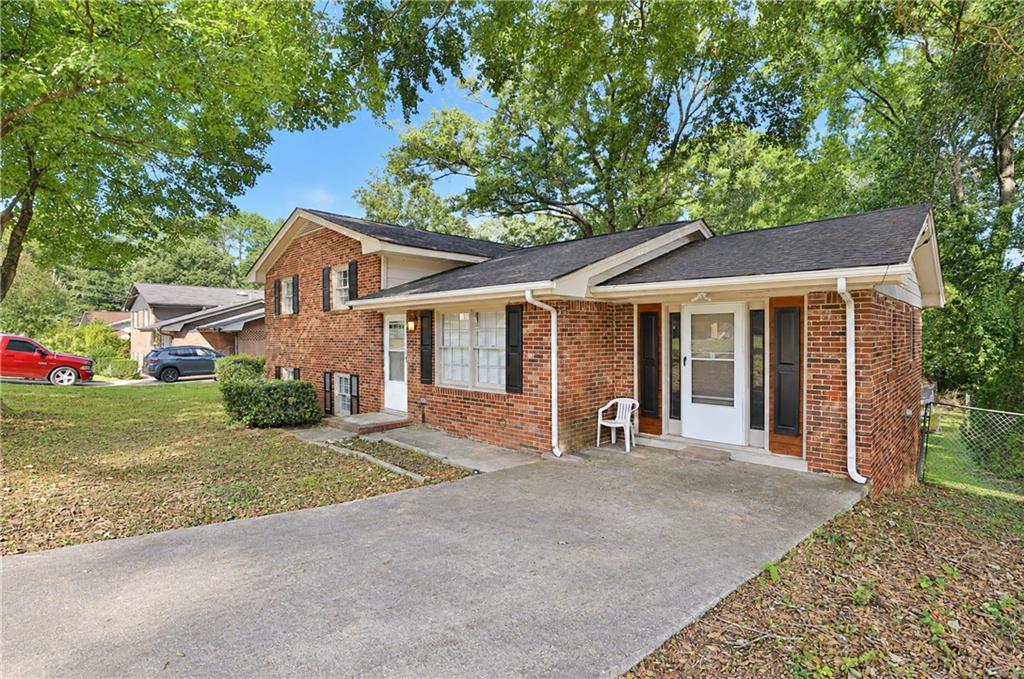 6370 Maddox Road Property Photo 2