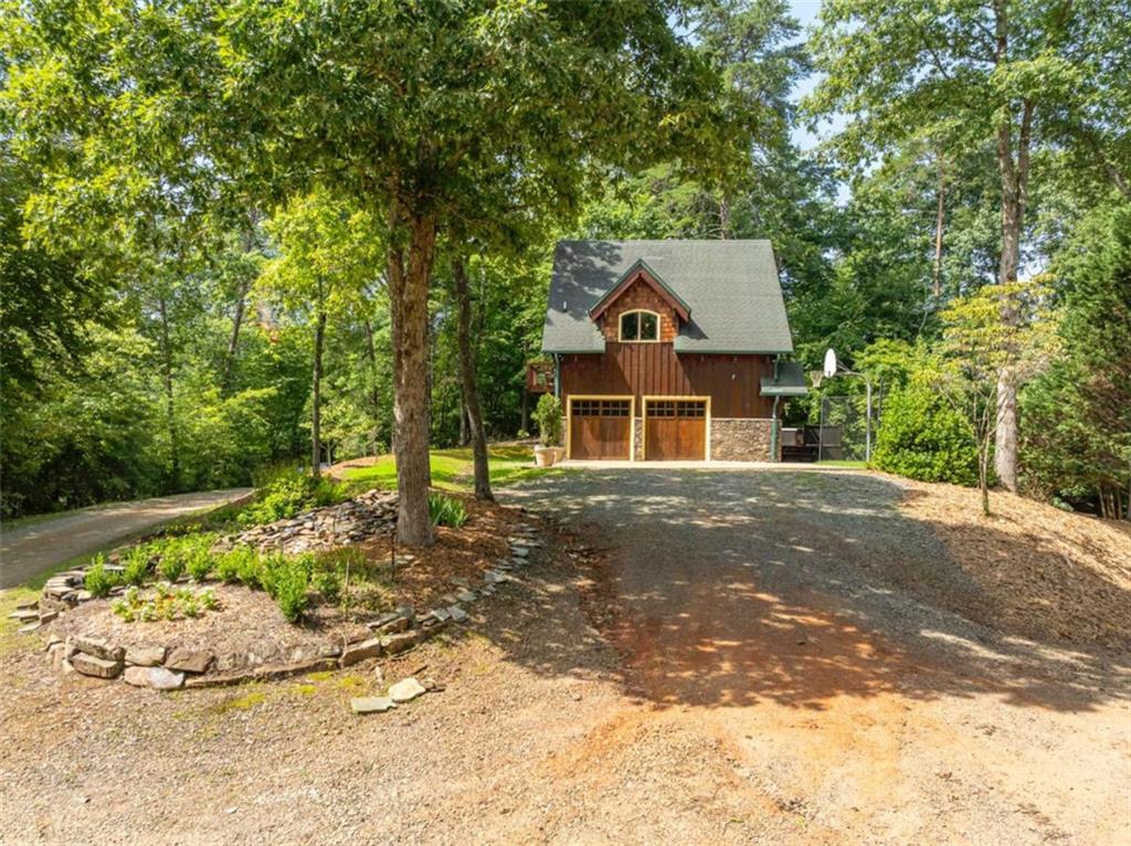 83 Riverview Circle Property Photo 3