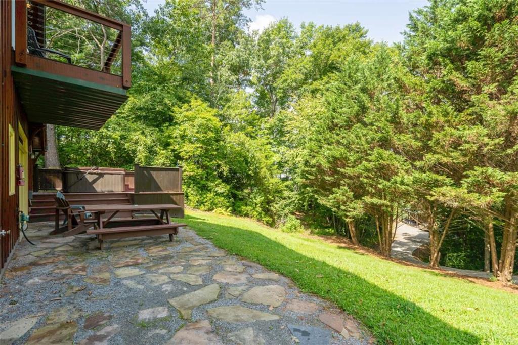 83 Riverview Circle Property Photo 18