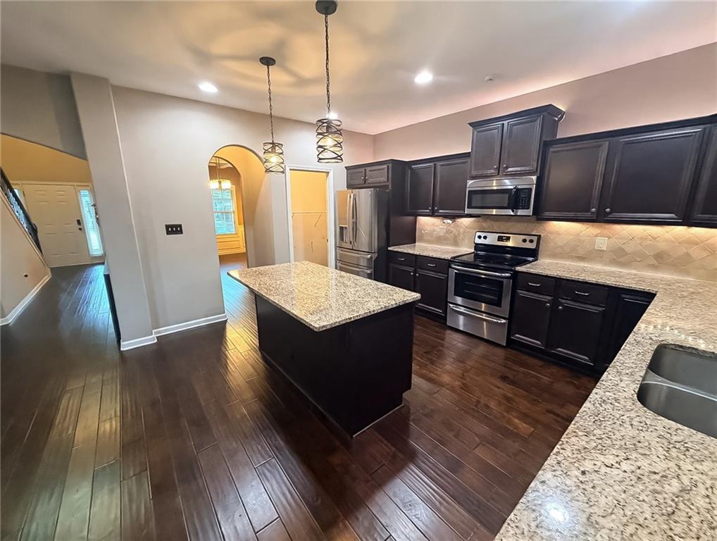 320 Cliffhaven Property Photo 2