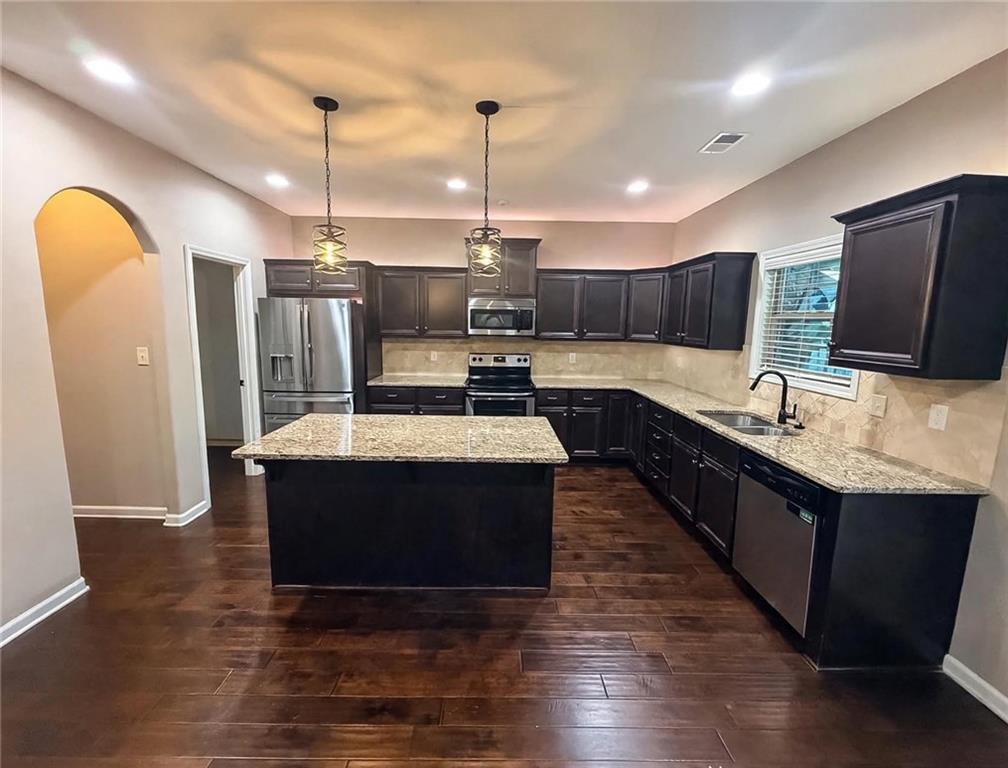 320 Cliffhaven Property Photo 3