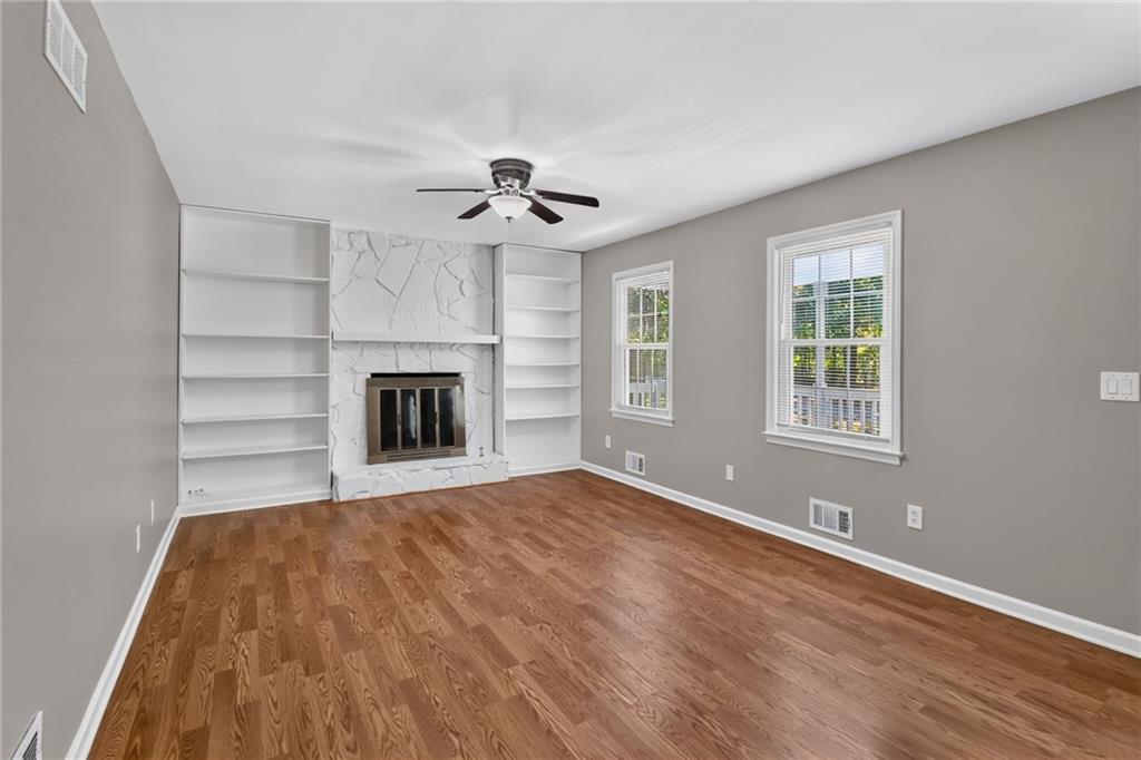2932 Brett Circle Nw Property Photo 6