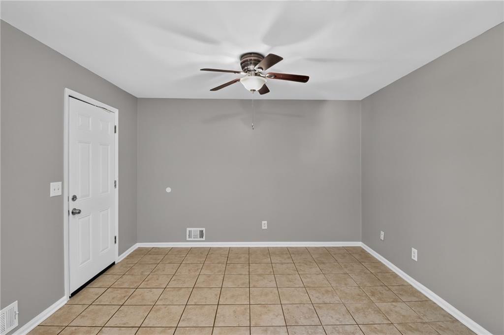 2932 Brett Circle Nw Property Photo 13