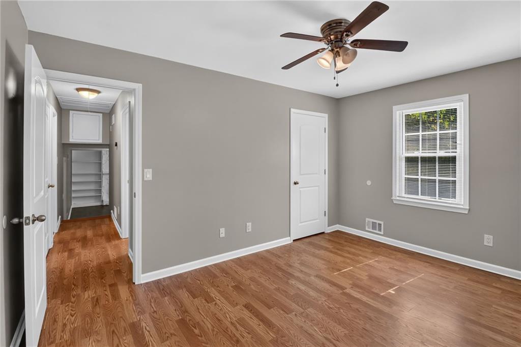 2932 Brett Circle Nw Property Photo 16