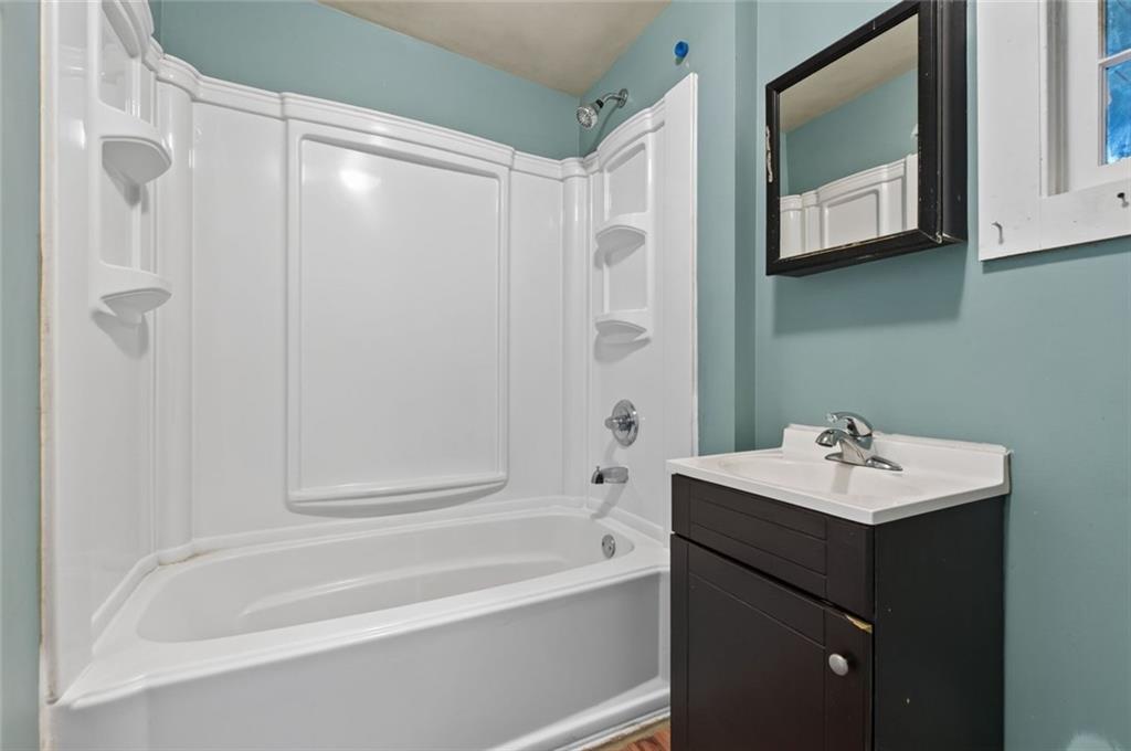 5749 Pinecrest Road Property Photo 5