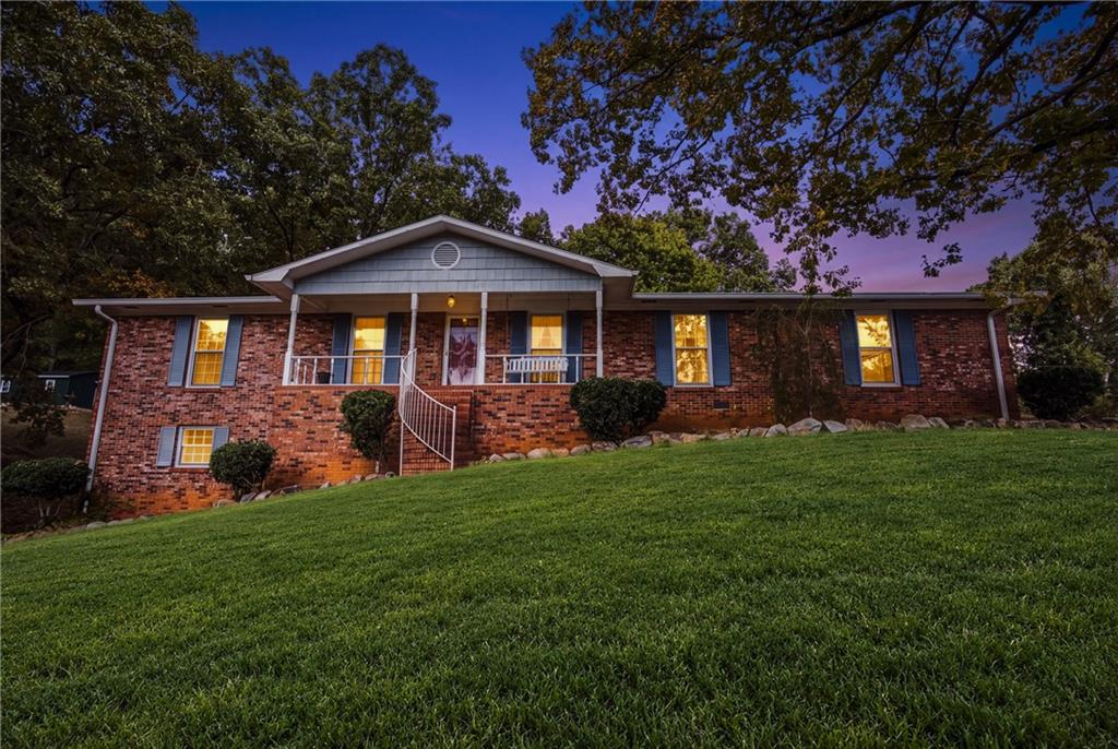 1218 Homewood Drive Property Photo 1
