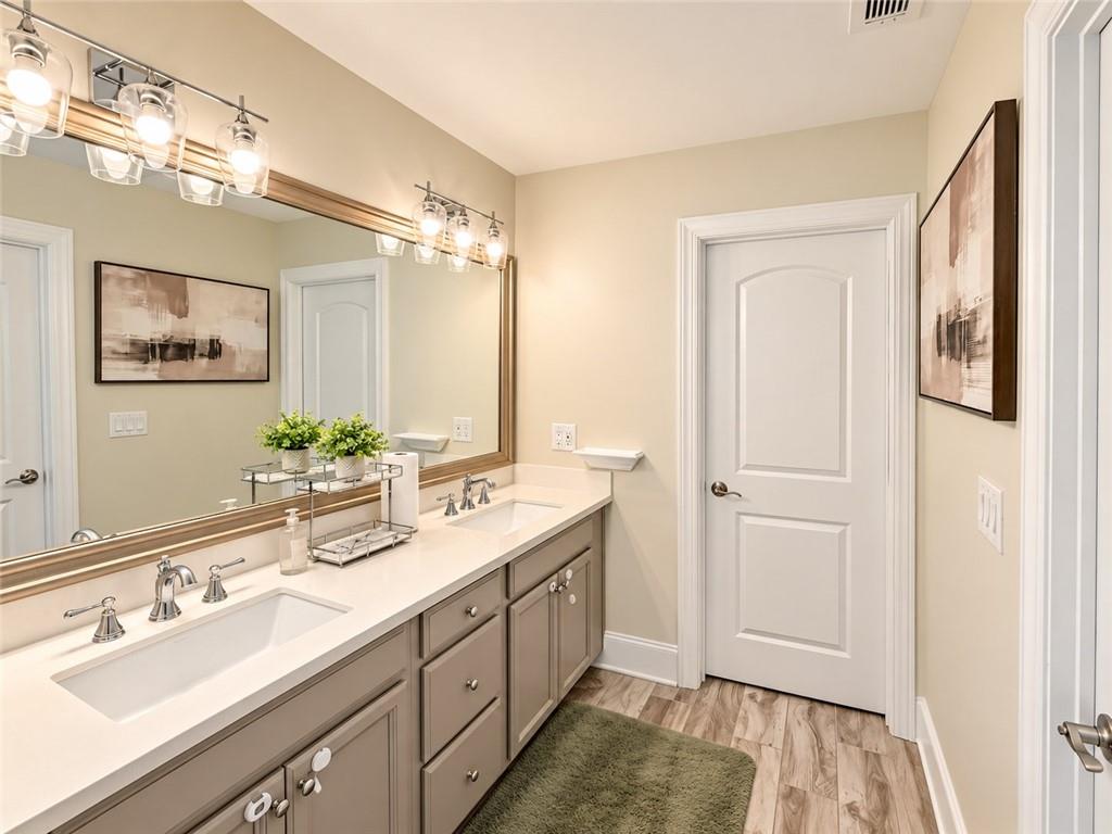 969 Rittenhouse Way Property Photo 12