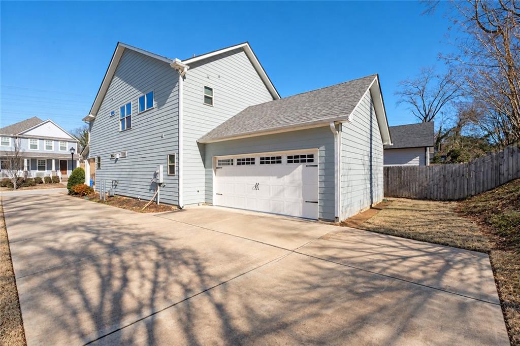 969 Rittenhouse Way Property Photo 16