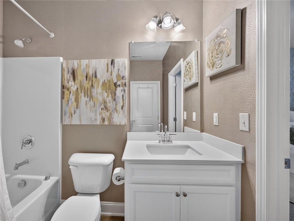 518 Eagles Point Property Photo 35