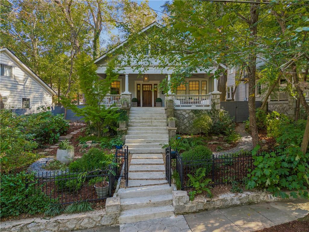 1281 Euclid Avenue Ne Property Photo 1