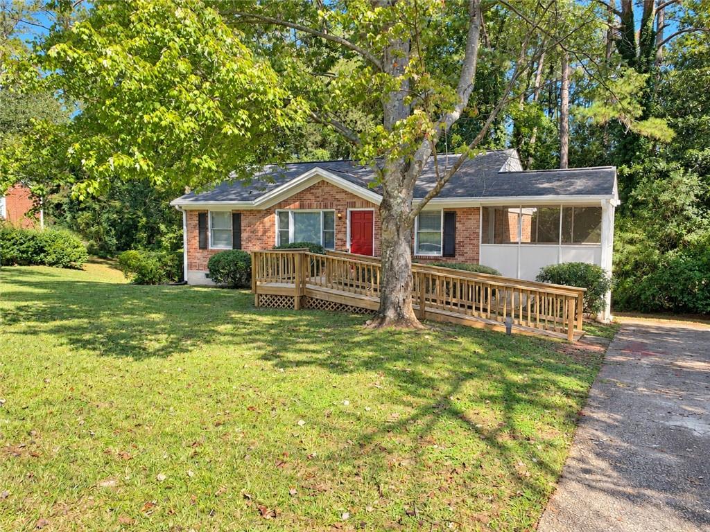 1438 Midlawn Drive Property Photo 1