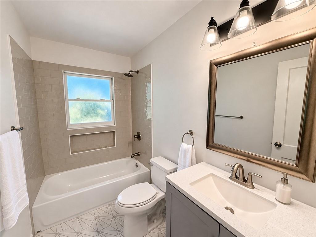 1438 Midlawn Drive Property Photo 10