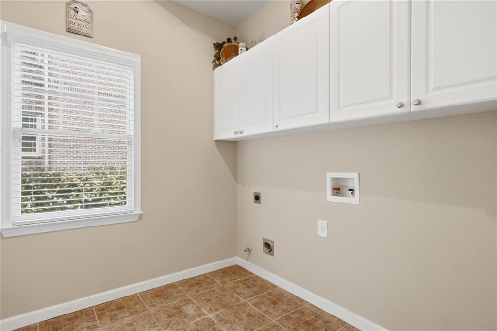 715 Crescent Circle Property Photo 33