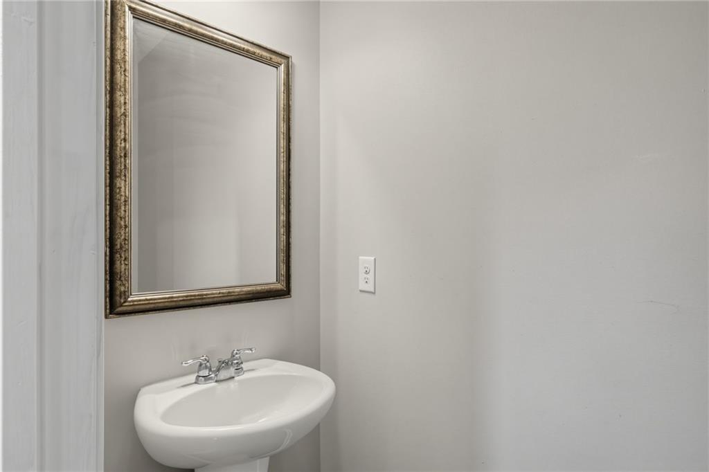 514 Altama Way Property Photo 4