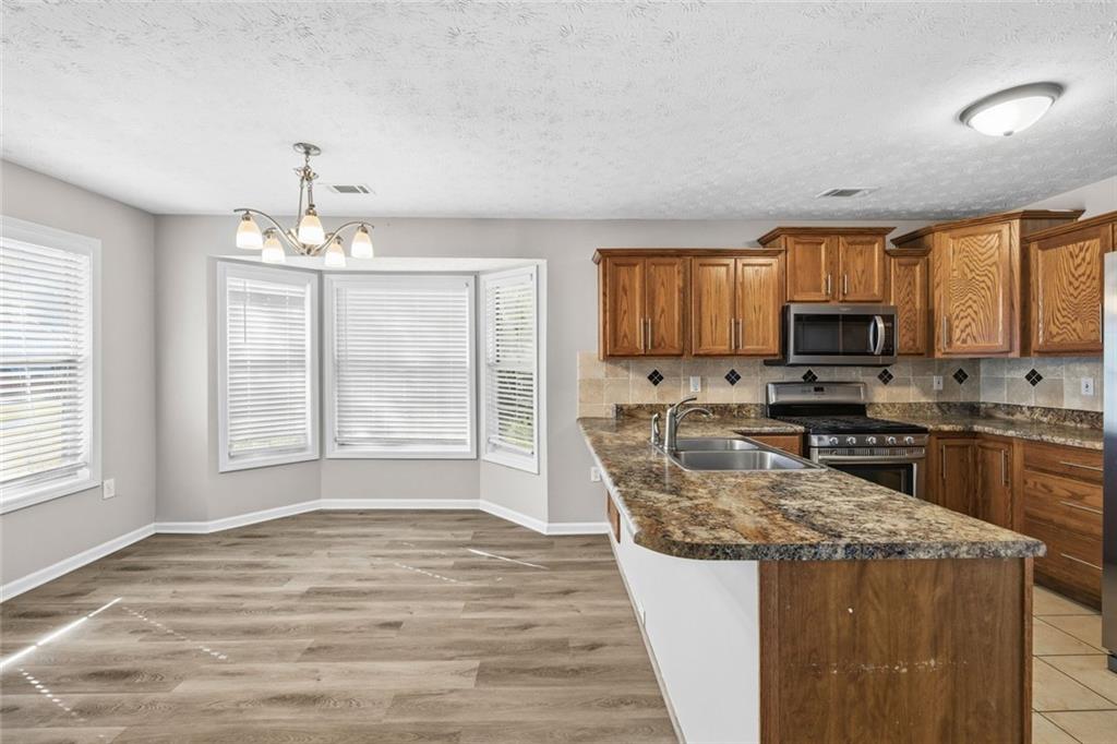 130 The Falls Boulevard Property Photo 6