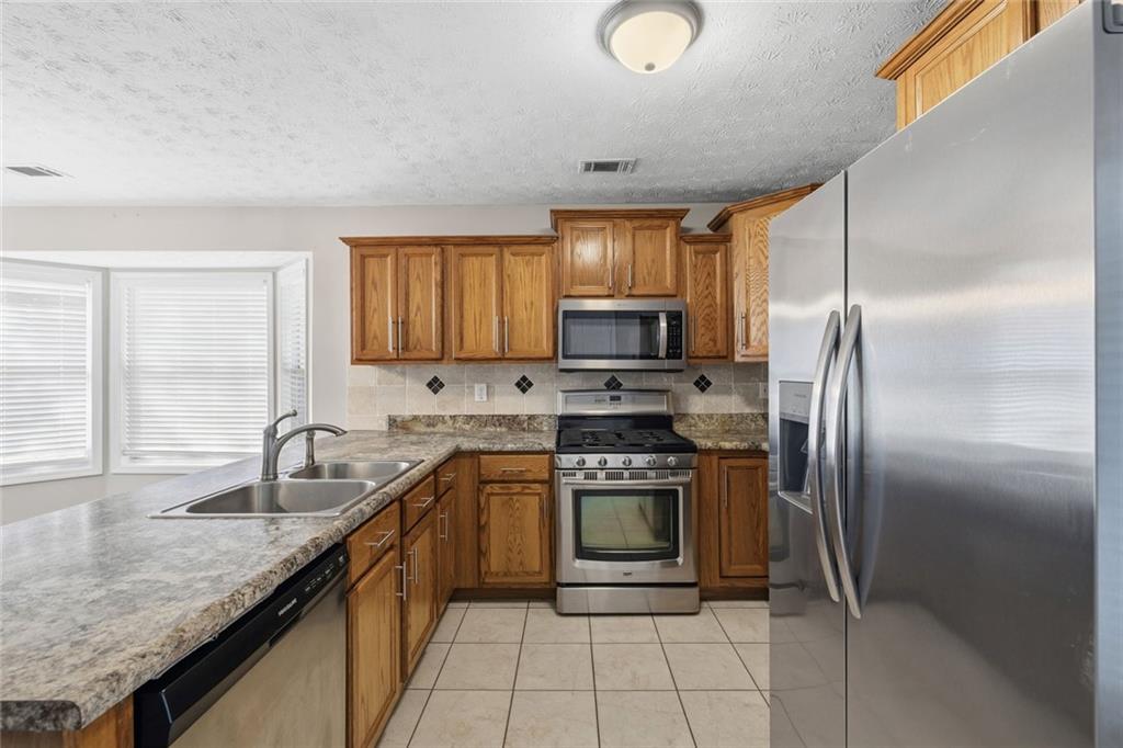 130 The Falls Boulevard Property Photo 9