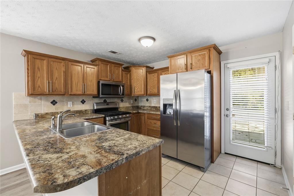 130 The Falls Boulevard Property Photo 10