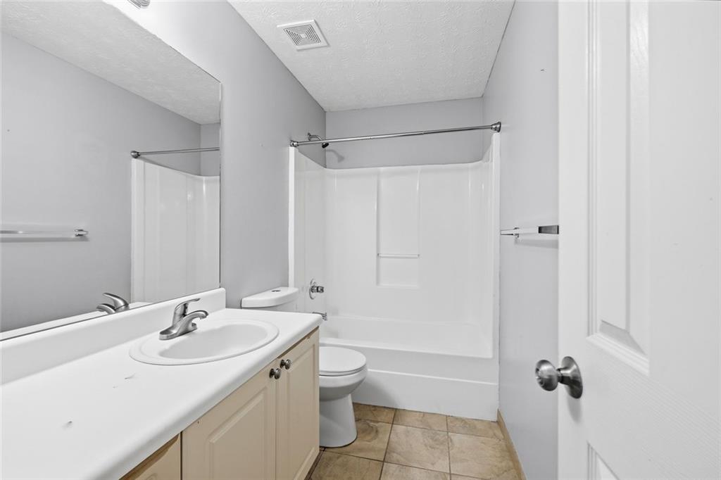 130 The Falls Boulevard Property Photo 14
