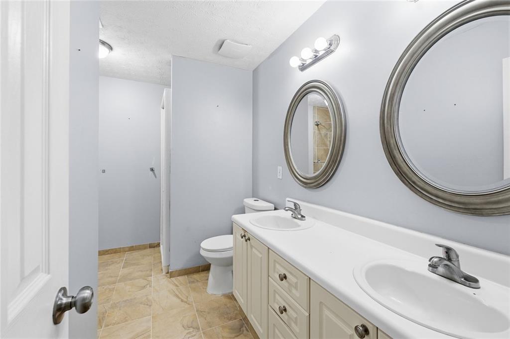 130 The Falls Boulevard Property Photo 18