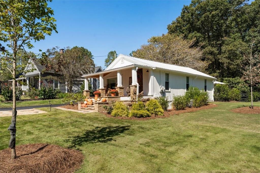 2350 Birmingham Road Property Photo 2