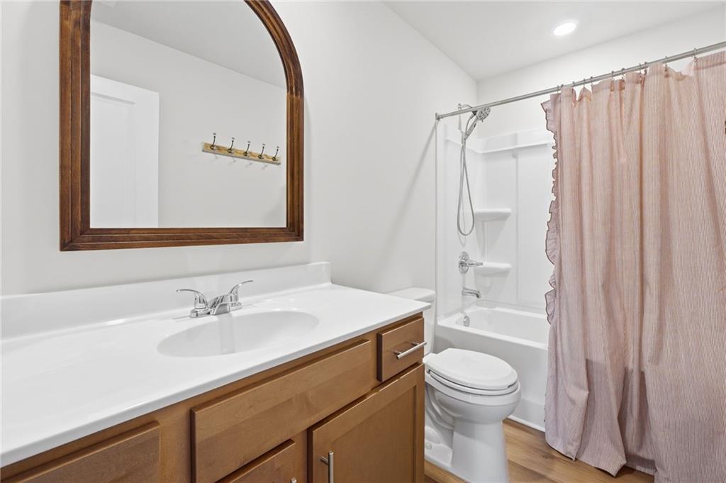129 Bloomfield Circle Property Photo 24