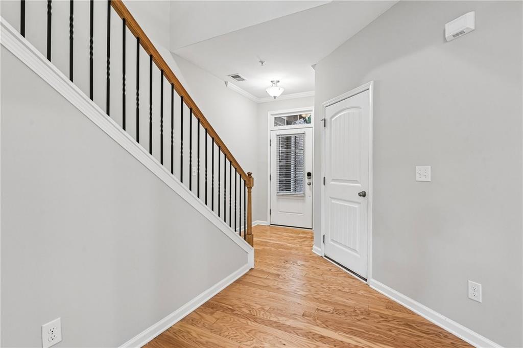 1208 Foxcroft Lane Property Photo 2