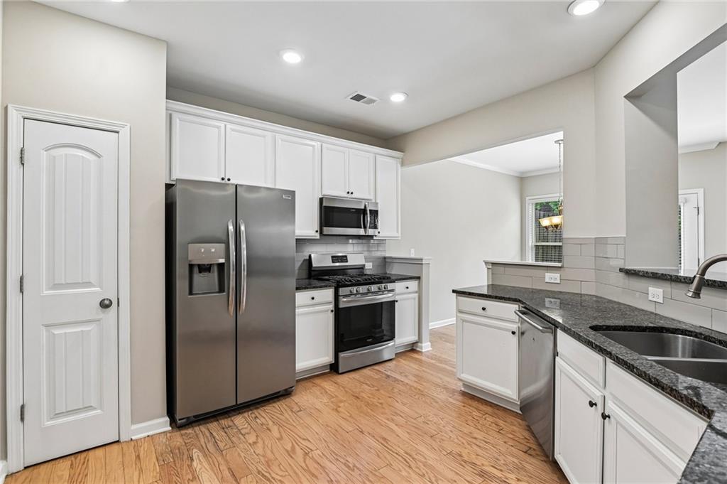 1208 Foxcroft Lane Property Photo 8