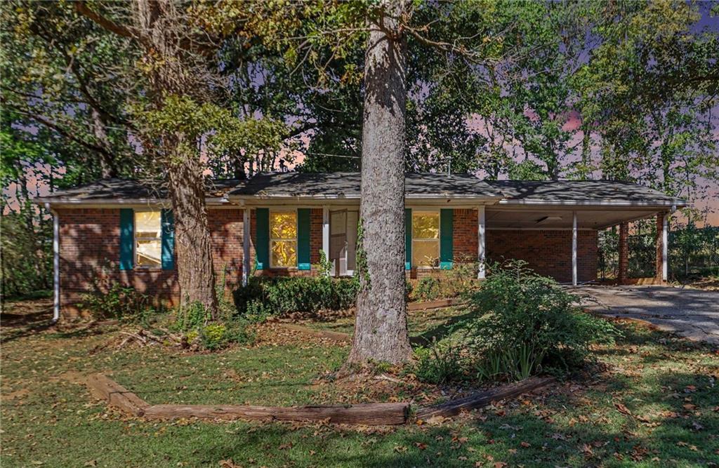 5031 Oakdale Drive Property Photo 1