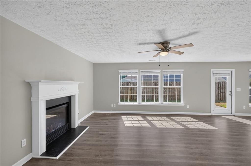 48 Chalet Crossing Property Photo 5