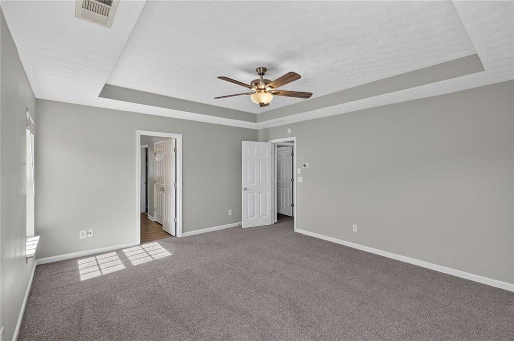 48 Chalet Crossing Property Photo 14