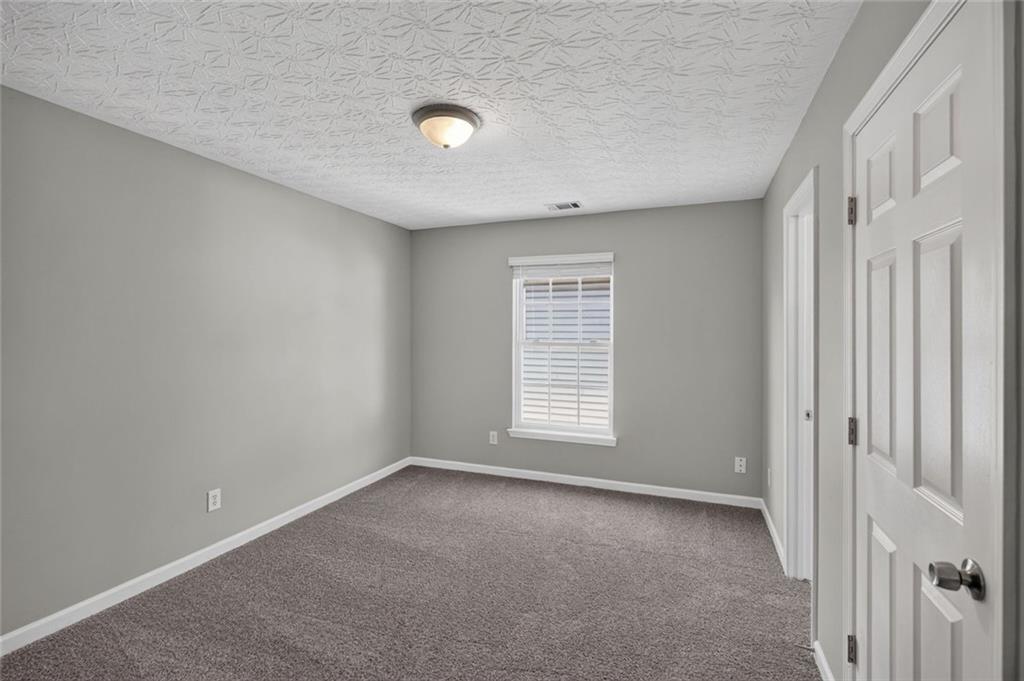 48 Chalet Crossing Property Photo 18