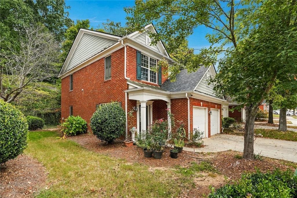 2037 Fosco Drive Property Photo 2