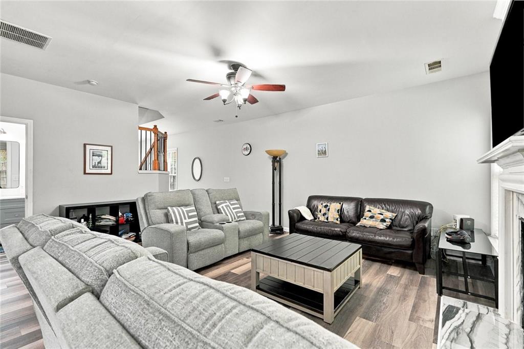 2037 Fosco Drive Property Photo 9