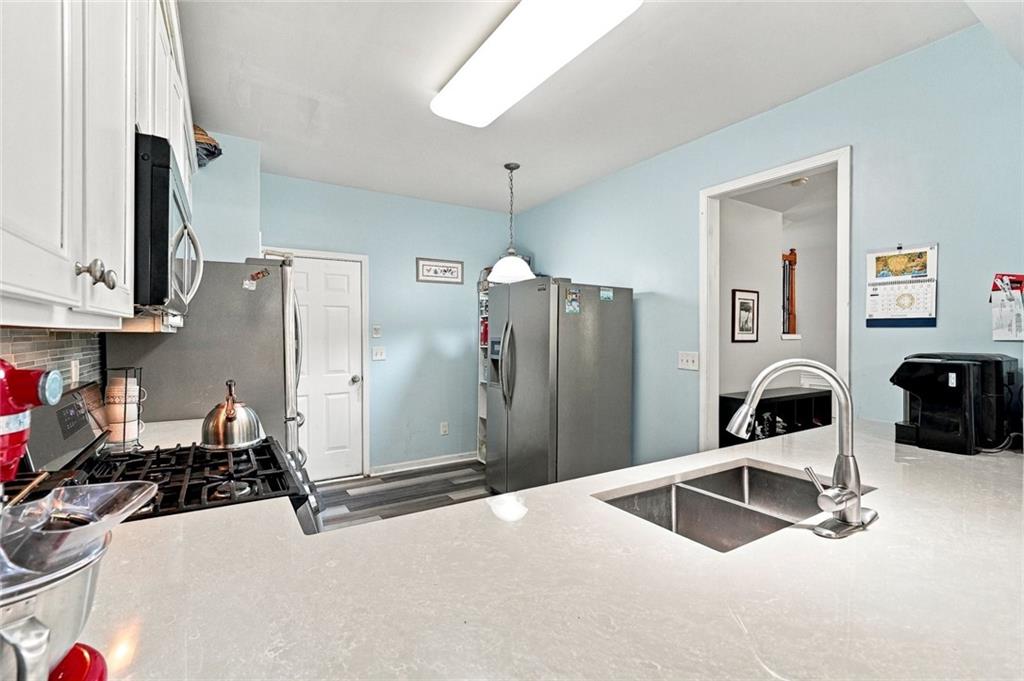 2037 Fosco Drive Property Photo 14