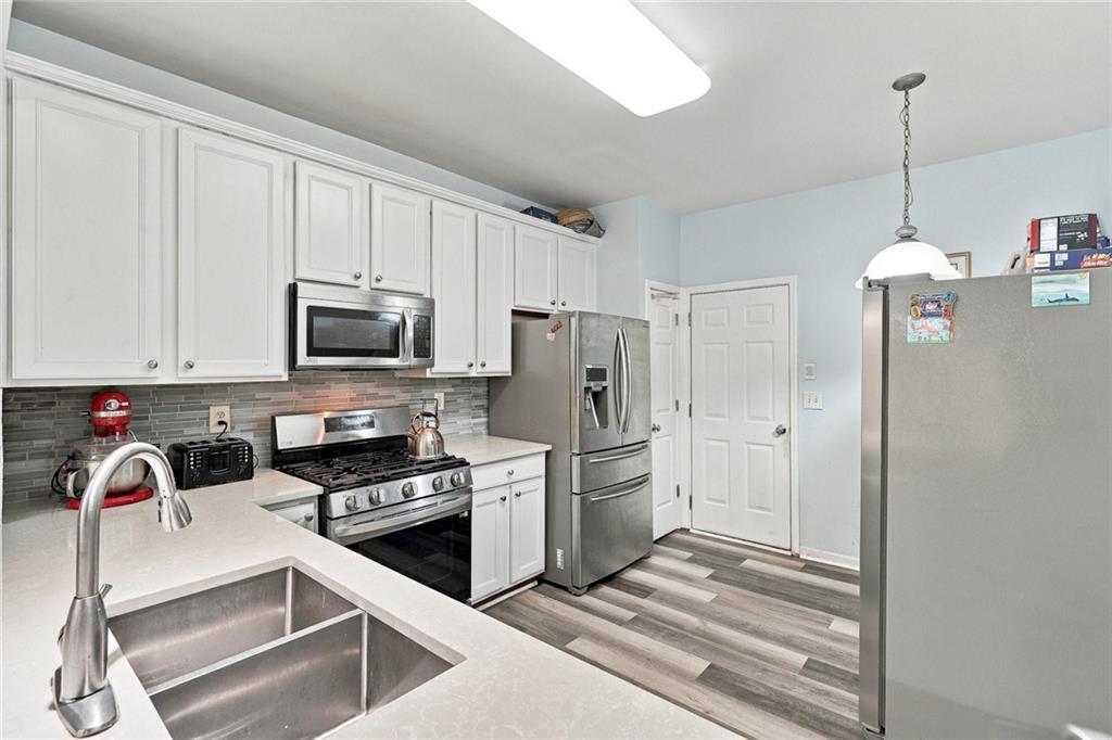 2037 Fosco Drive Property Photo 15