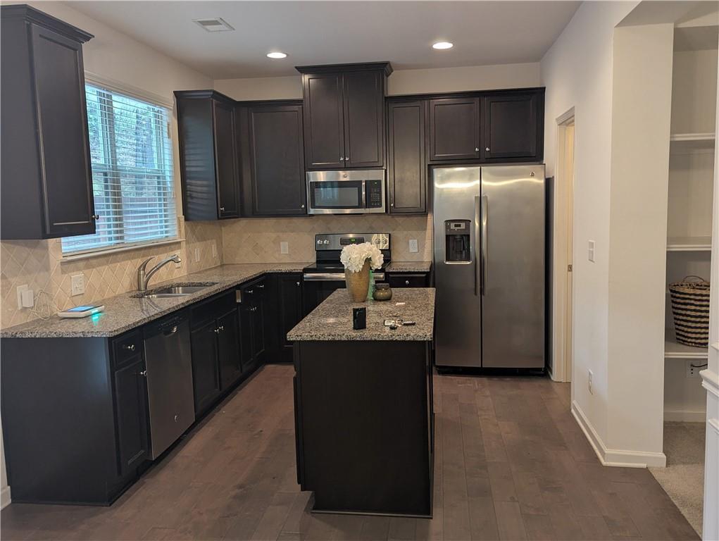 5667 Radford Loop Property Photo 3