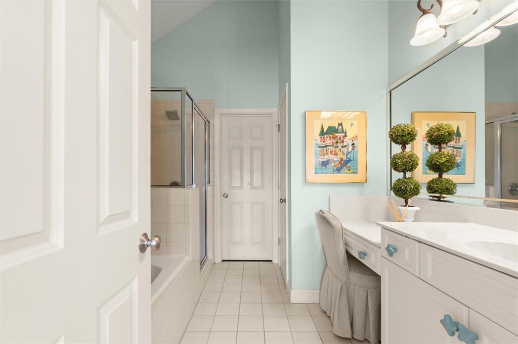 560 Kendemere Pointe Property Photo 23