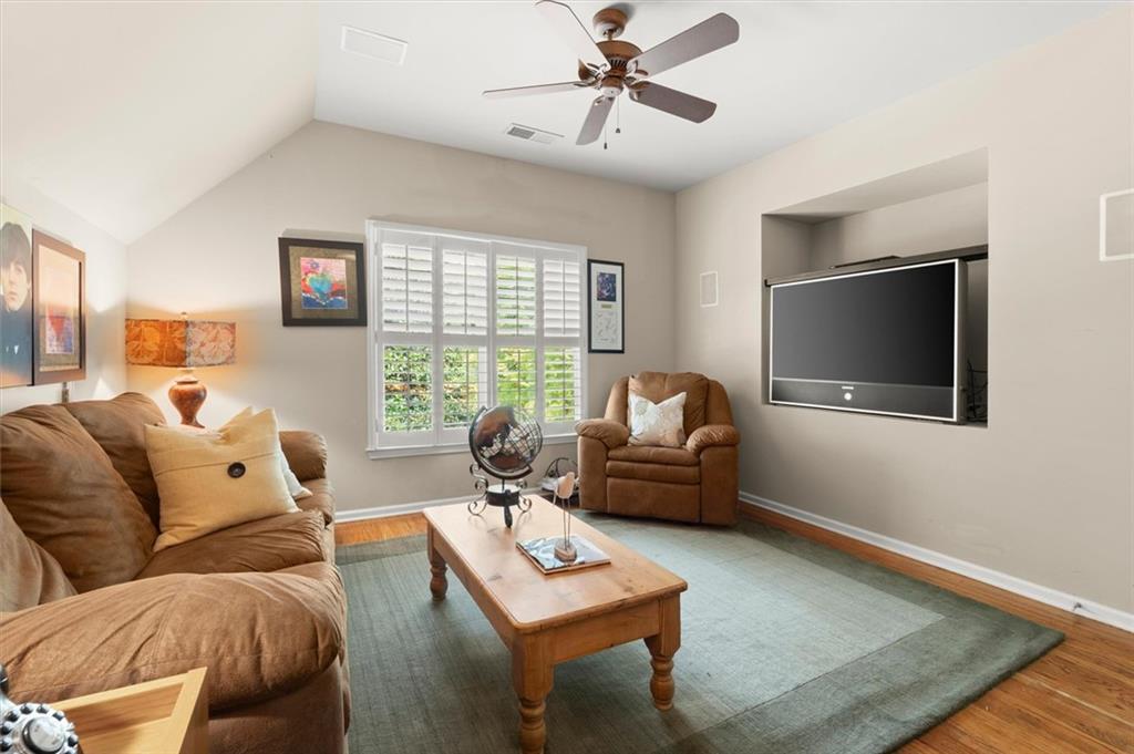 560 Kendemere Pointe Property Photo 28