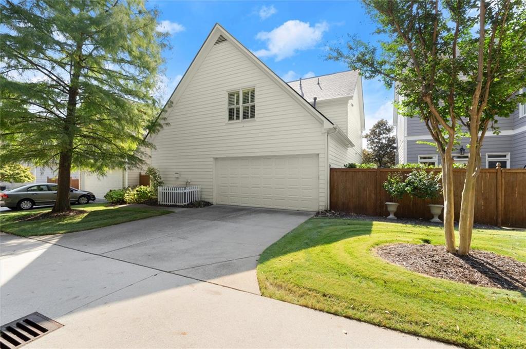 560 Kendemere Pointe Property Photo 34