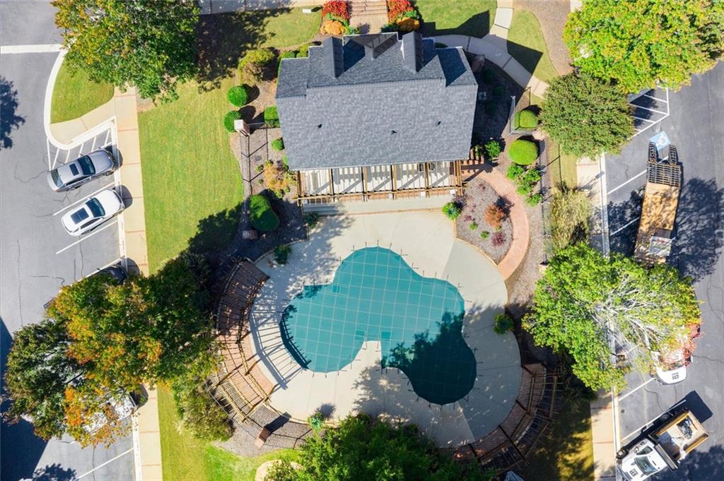 560 Kendemere Pointe Property Photo 40