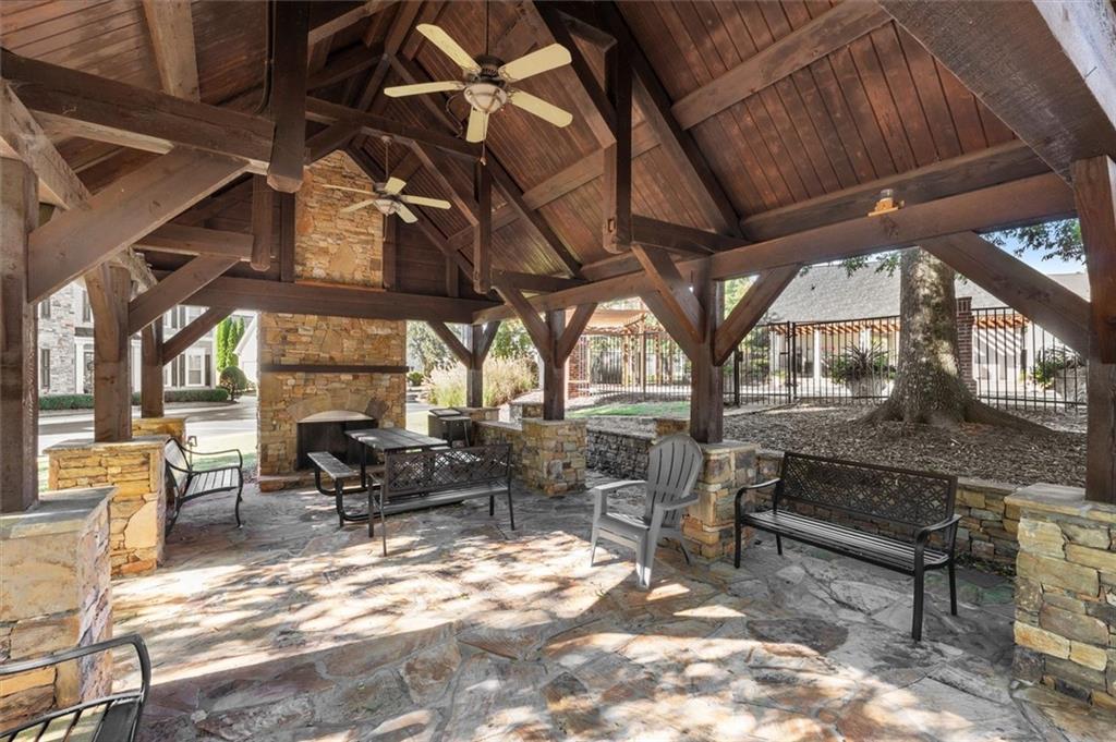 560 Kendemere Pointe Property Photo 43