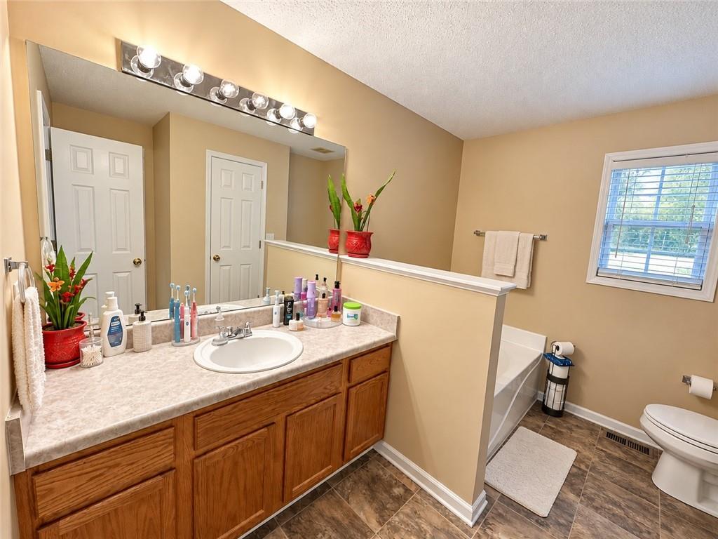 178 Pebblebrook Way Property Photo 8