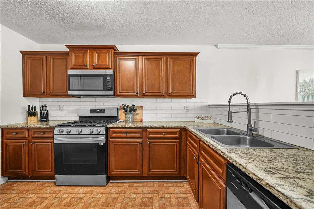 15 Colser Drive Property Photo 10