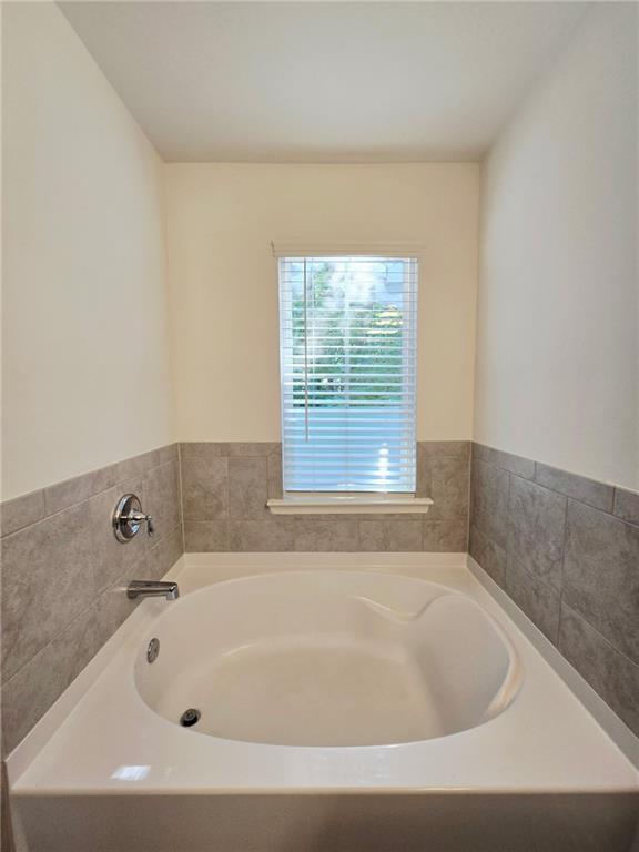 4402 Newfangle Rd Property Photo 10