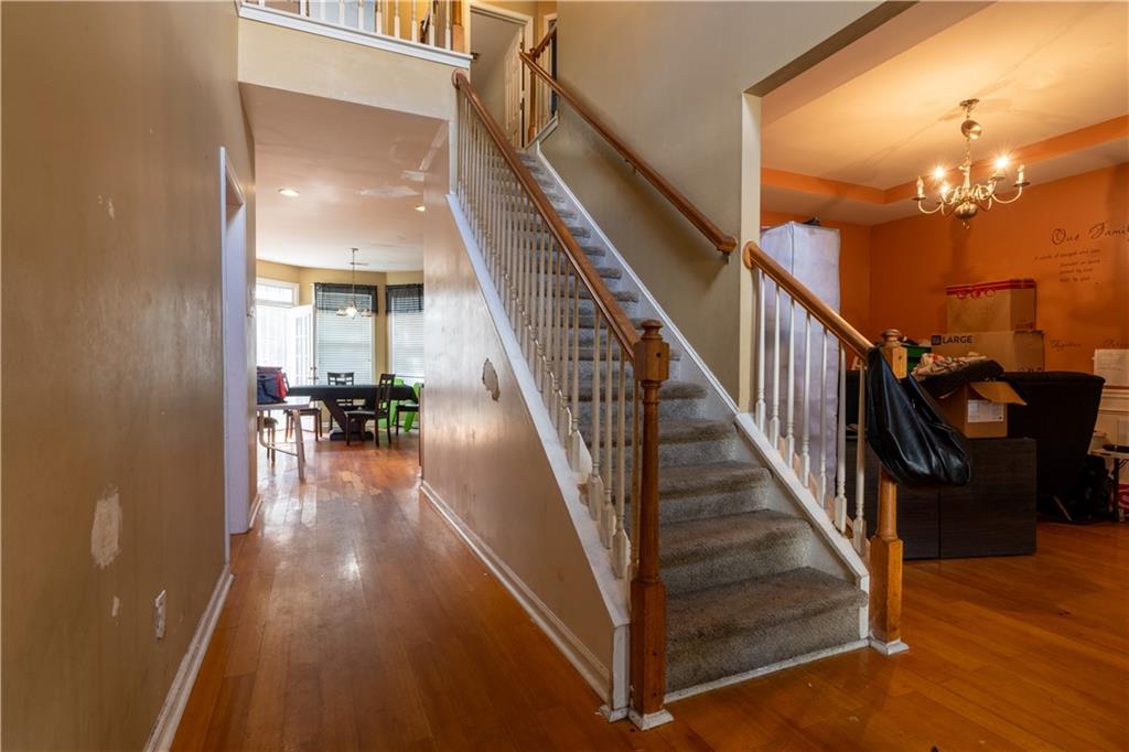 485 Greyhawk Way Property Photo 2