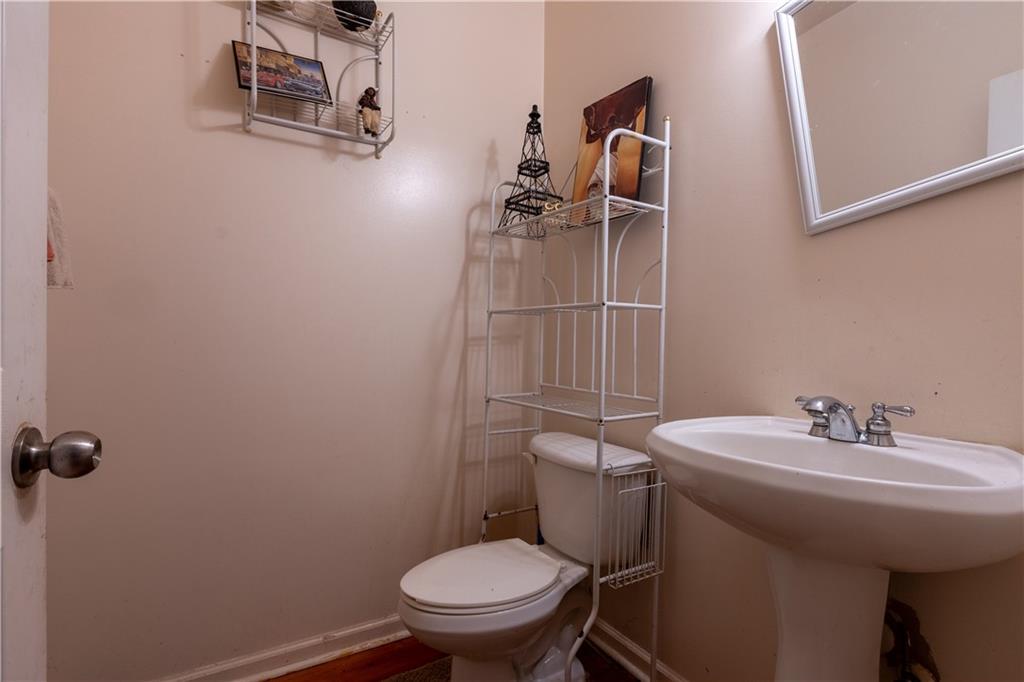 485 Greyhawk Way Property Photo 8