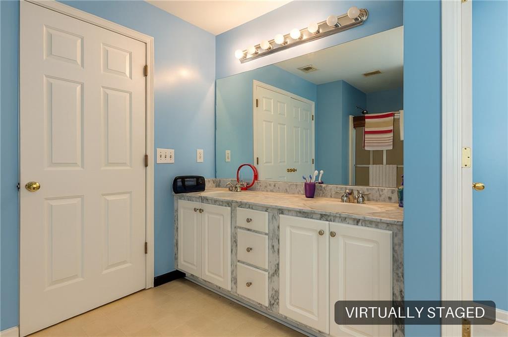 485 Greyhawk Way Property Photo 18